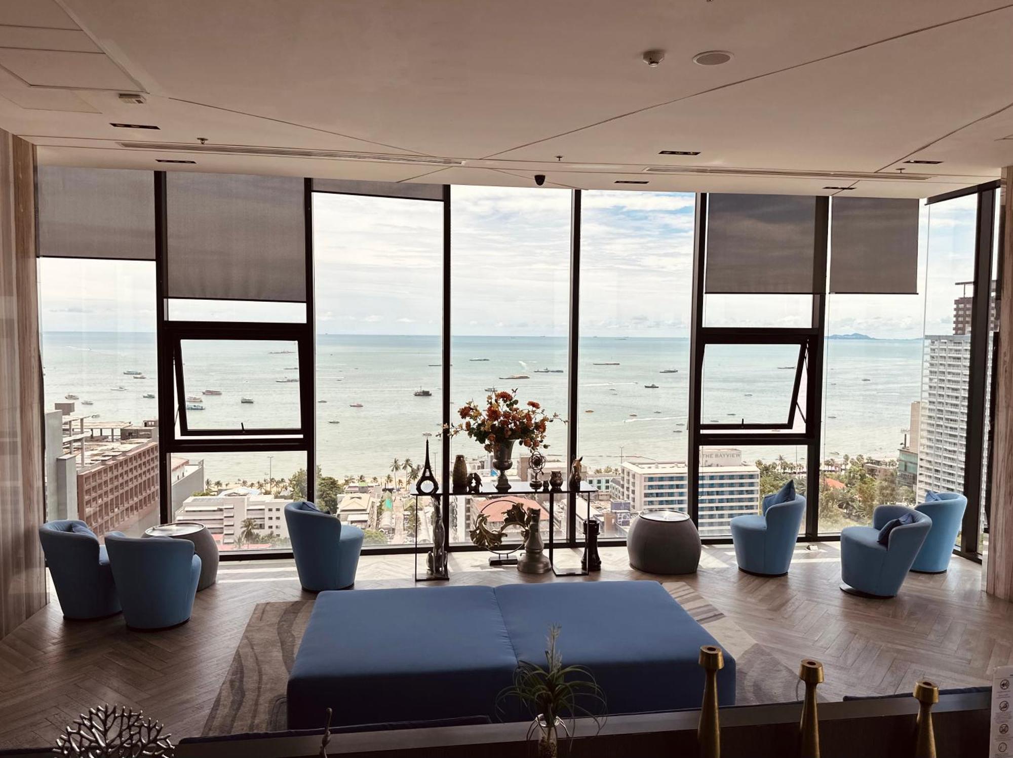 The Base Apartments At Central Pattaya Buitenkant foto